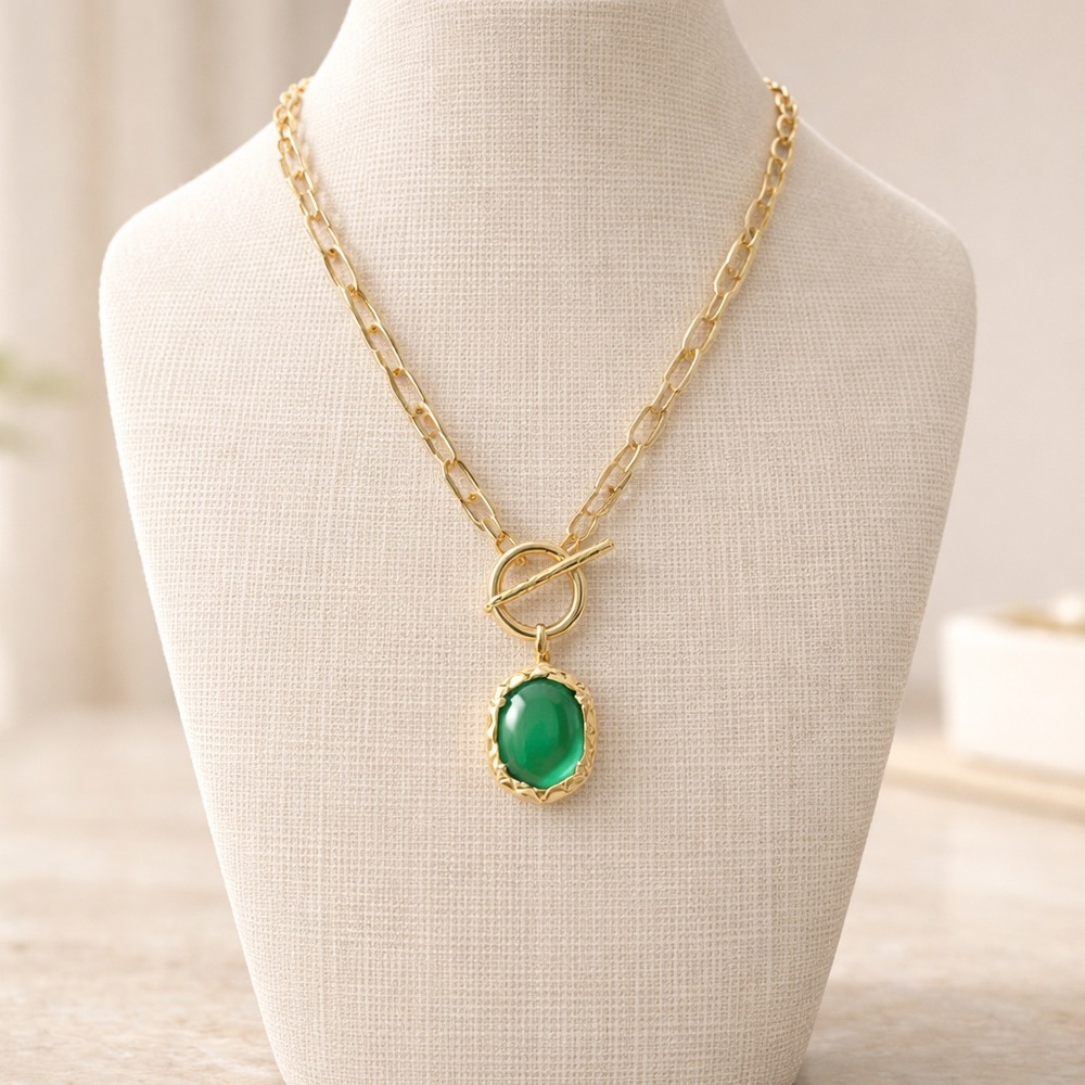 Kendra Scott Gold Necklace with Green Pendant